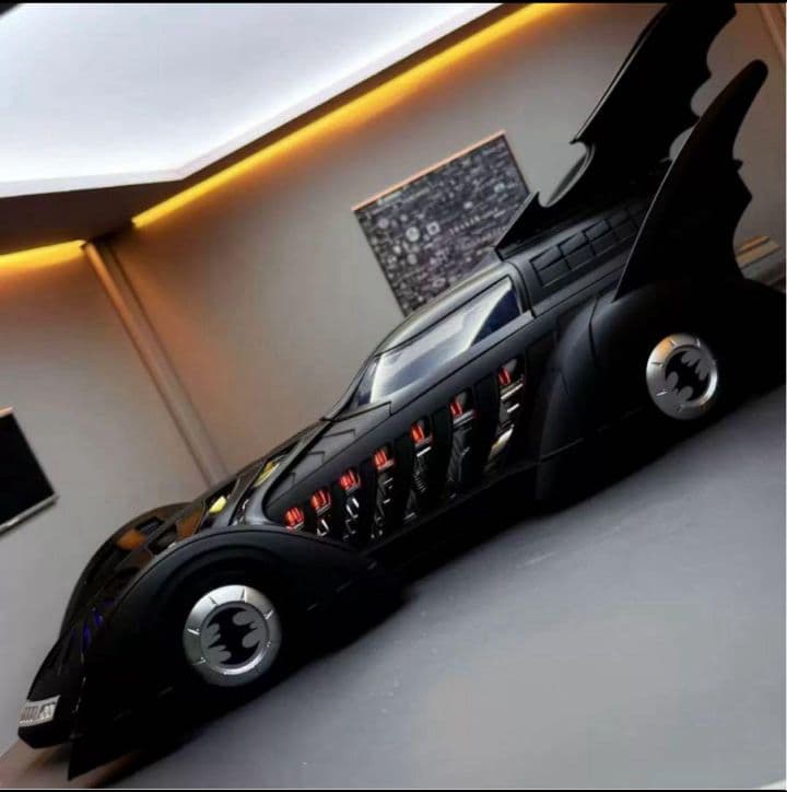 ★未使用 Wウィング バットモービル 1/18 ミニカー バットマン レア品