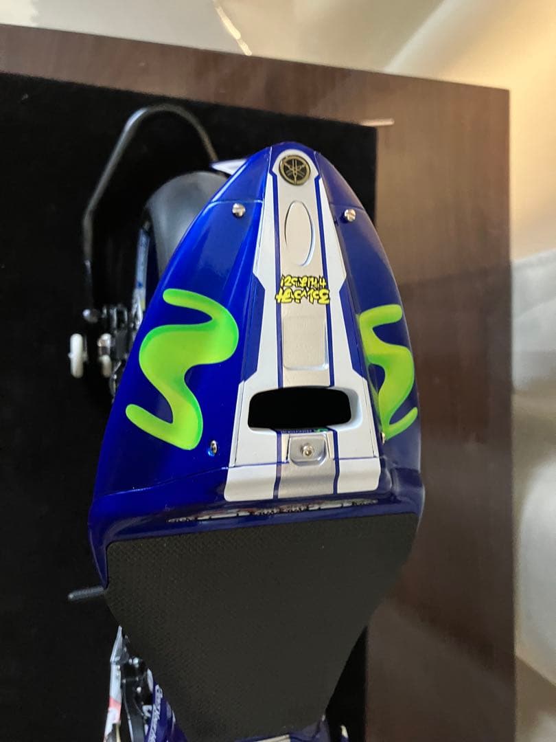 デアゴスティーニ YAMAHA YZR-M1 バレンティーノ・ロッシモデル