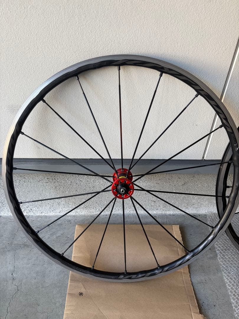 マビックキシリウムMavic Ksyrium Pro 2016 LTD Red