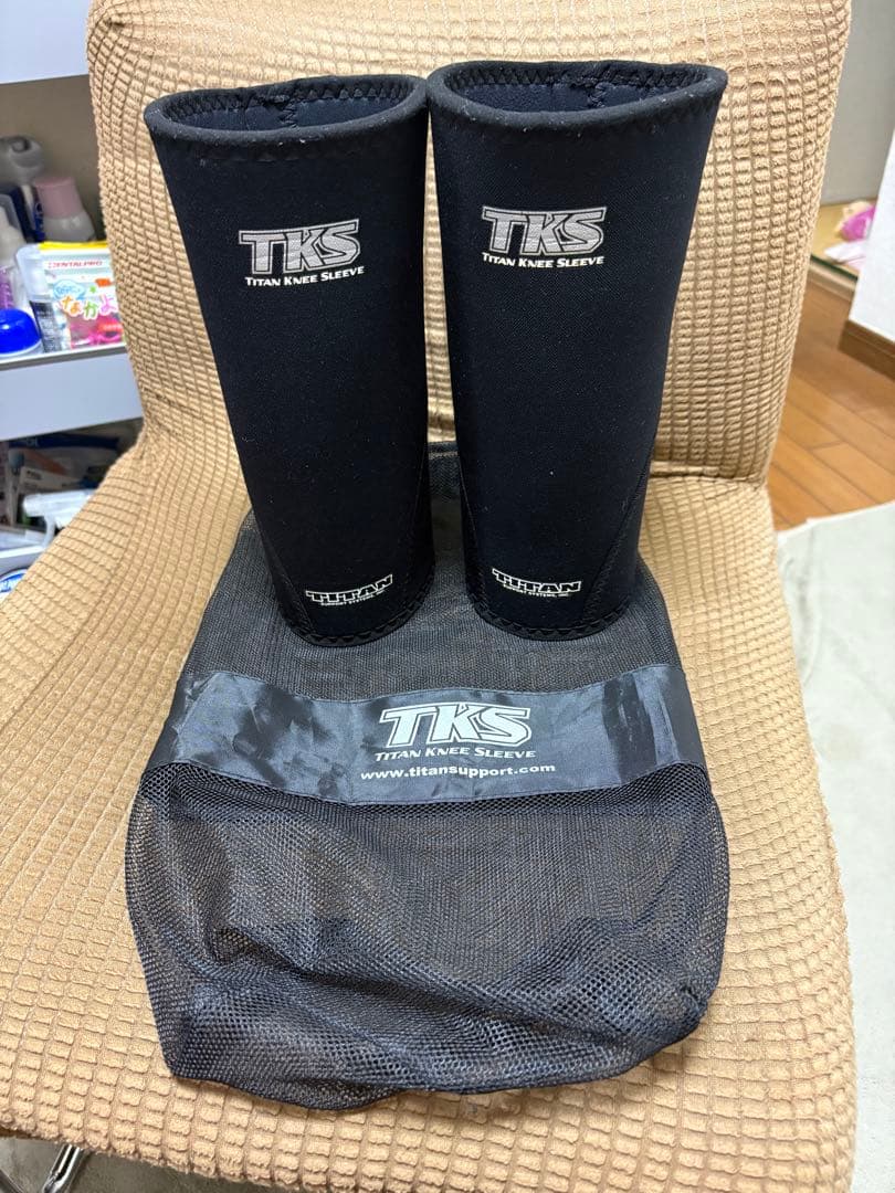TKS Titan Knee Sleeve 膝サポーター　Sサイズ