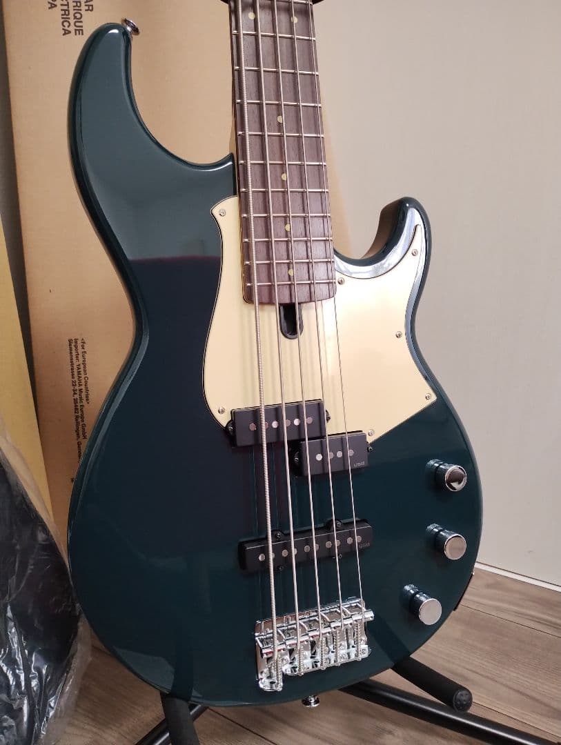 YAMAHA BB435 ティールブルー エレキベース 5弦ベース ヤマハ