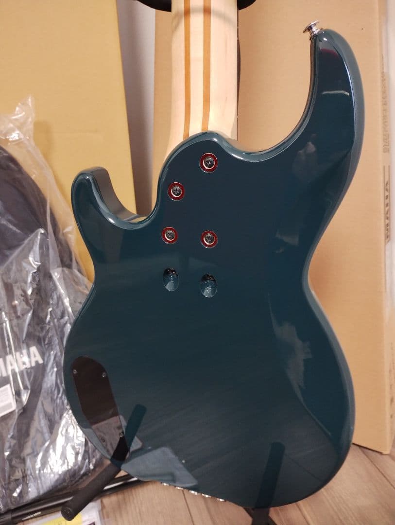 YAMAHA BB435 ティールブルー エレキベース 5弦ベース ヤマハ