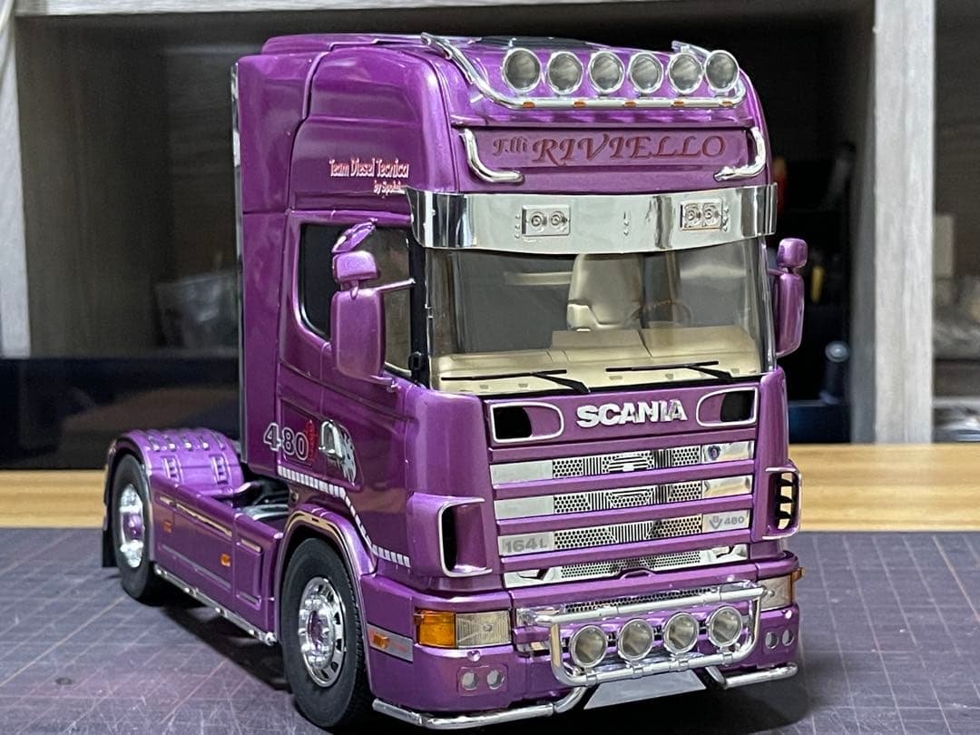 デコトラ‼️1/24 イタレリ製・旧型スカニア・トレーラーヘッド完成品‼️