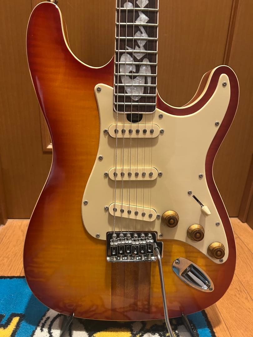 スティービーレイヴォーン　ストラト　ハミルトン　Main 風　ギター！　希少！