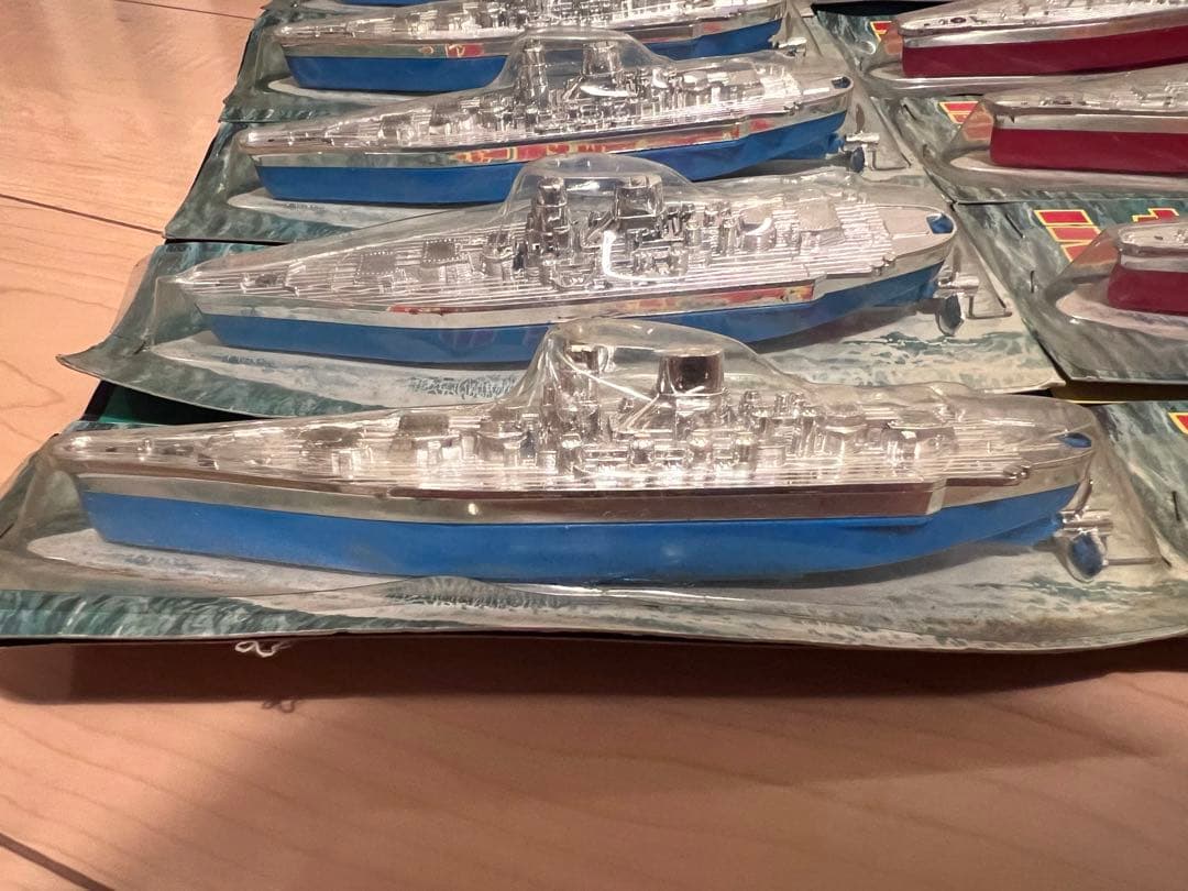 新品未使用　昭和レトロ　台紙付　シルバー戦艦　大和　マルカ