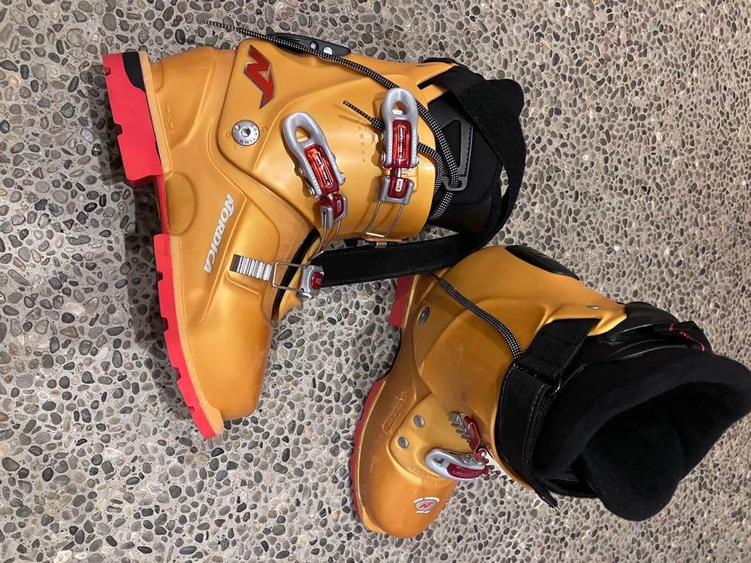 NORDICA スキーブーツ