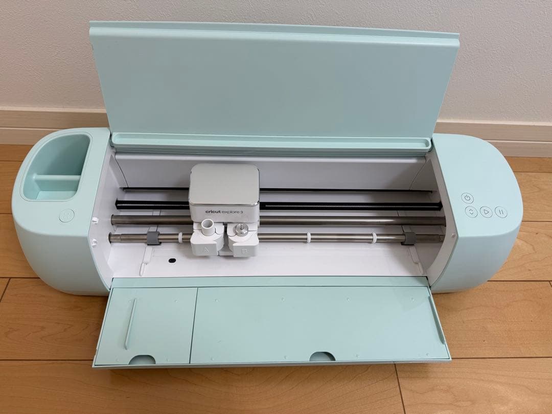 Cricut Explore 3カッティングマシン
