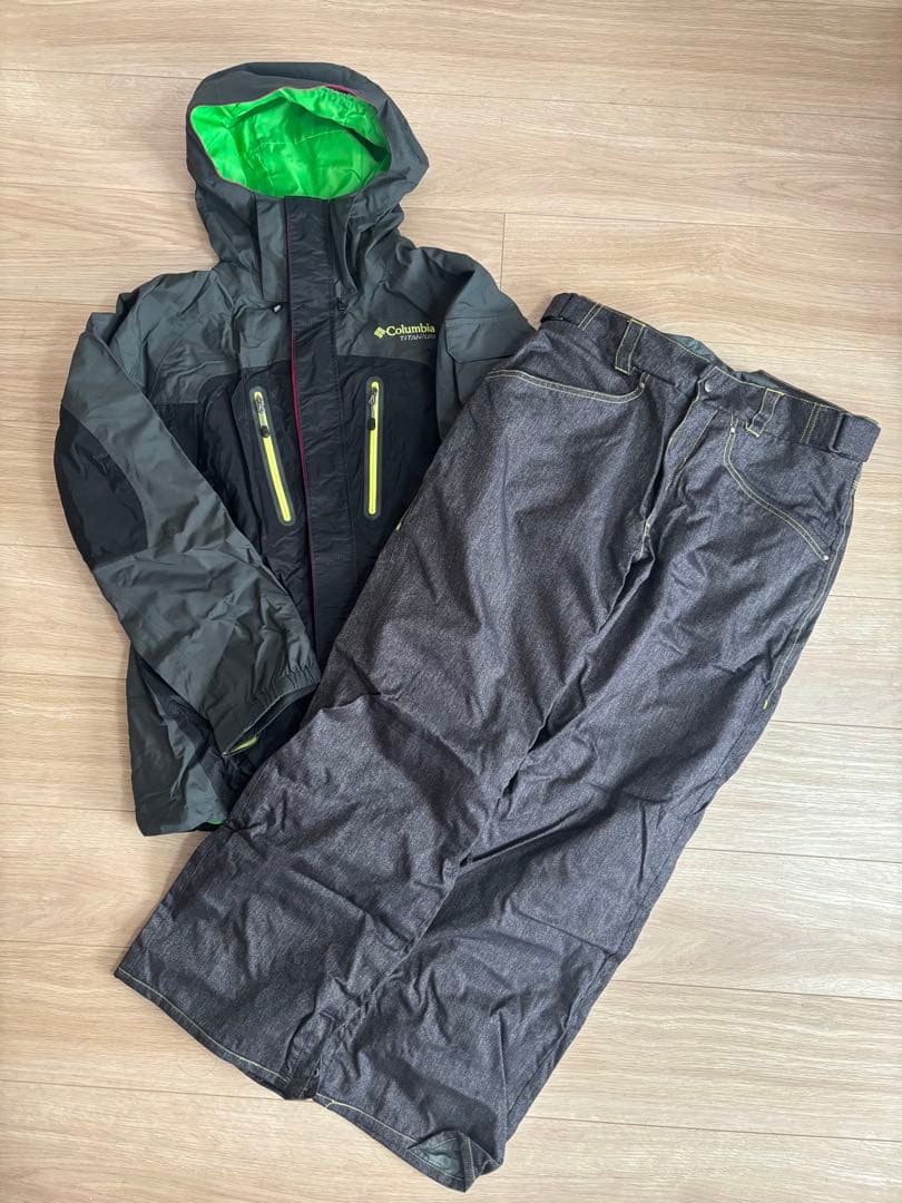 【バラ売り不可】スキーウェア上下セット