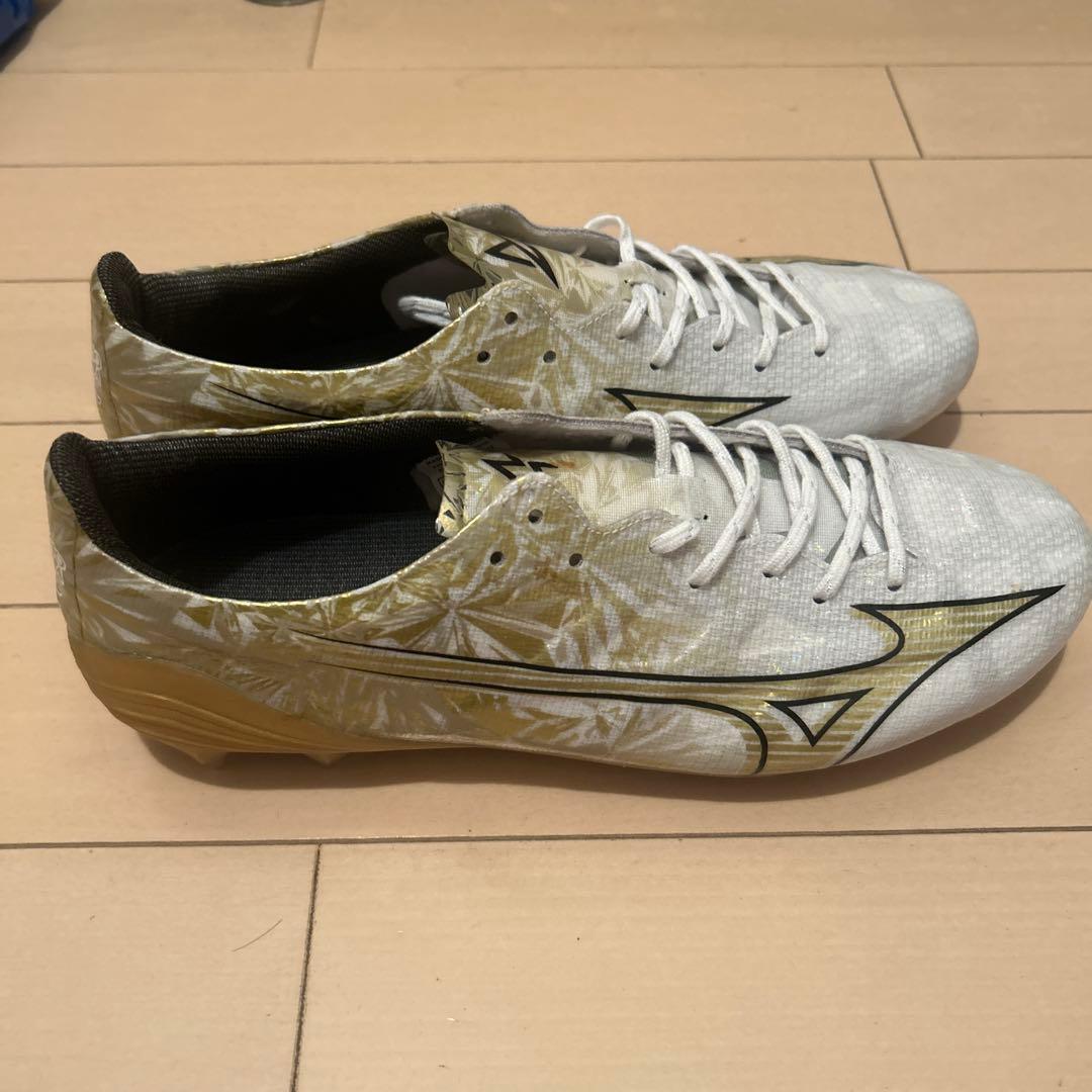 Mizuno Alpha サッカーシューズ ホワイト/ゴールドエリート