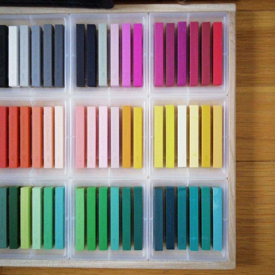 NOUVEL CARRE PASTEL 150　ヌーベル　カレーパステル　木箱