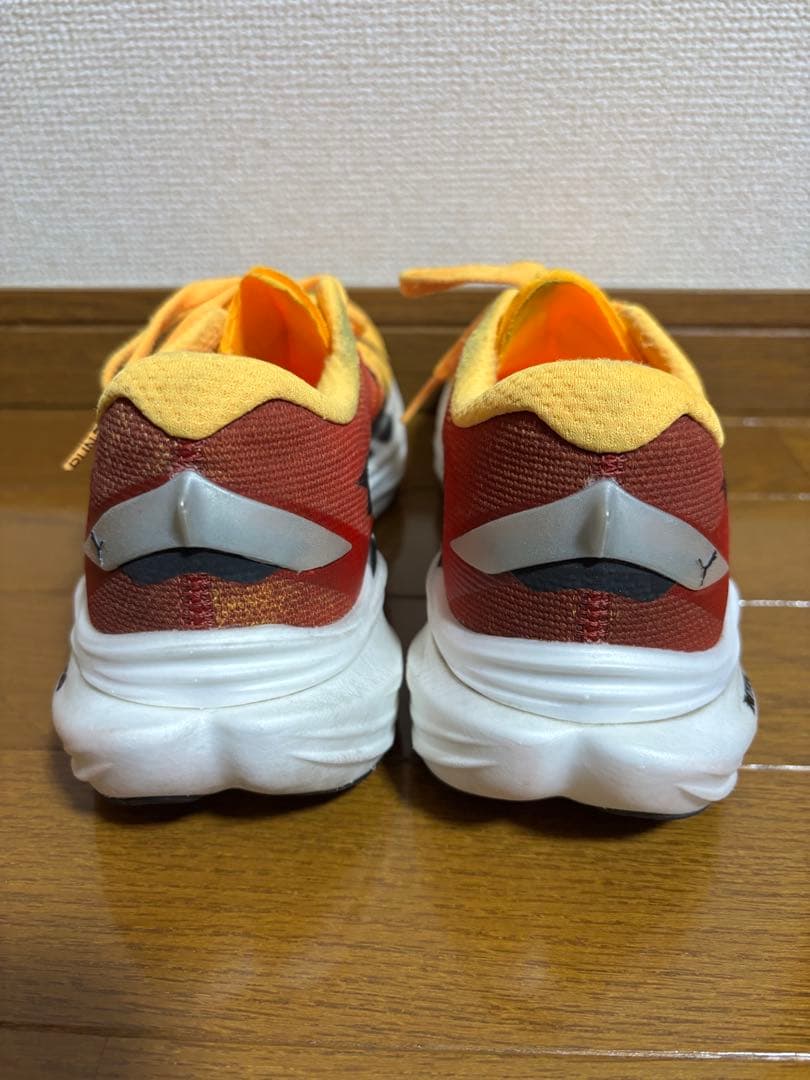 PUMA ディヴィエイトニトロ３ランニングシューズ オレンジ 25.0㎝