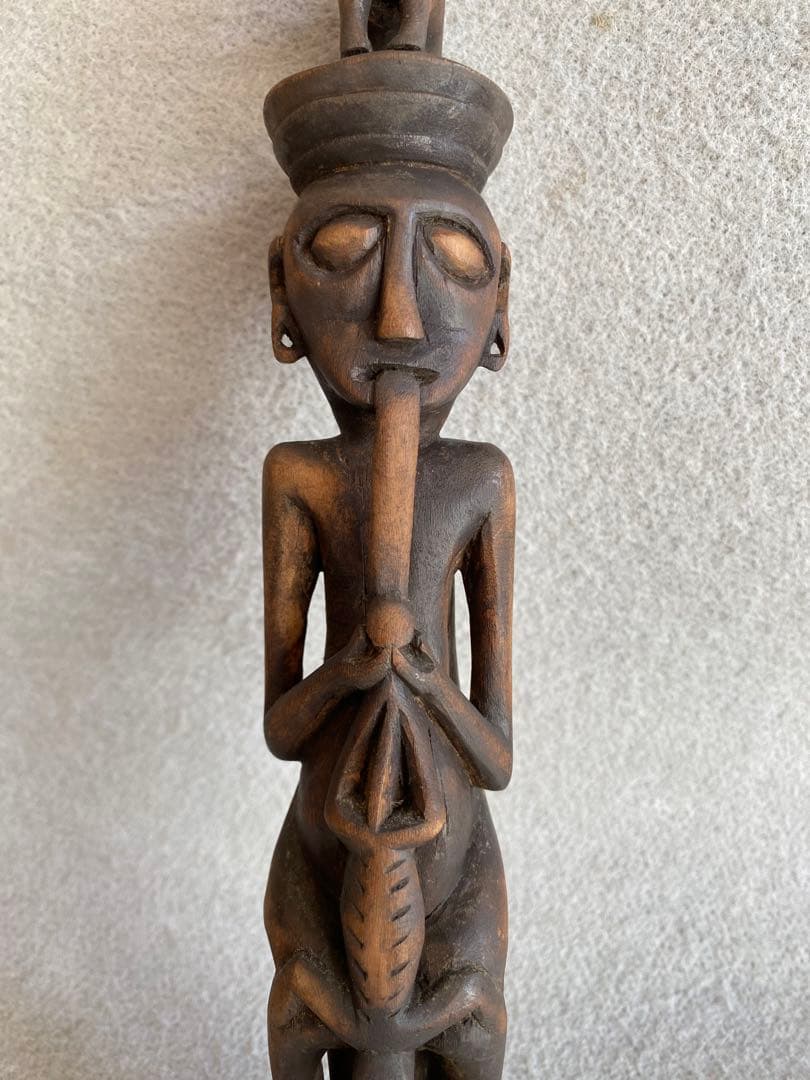 【インドネシア・スマトラ】木彫り／プリミティブアート　置物