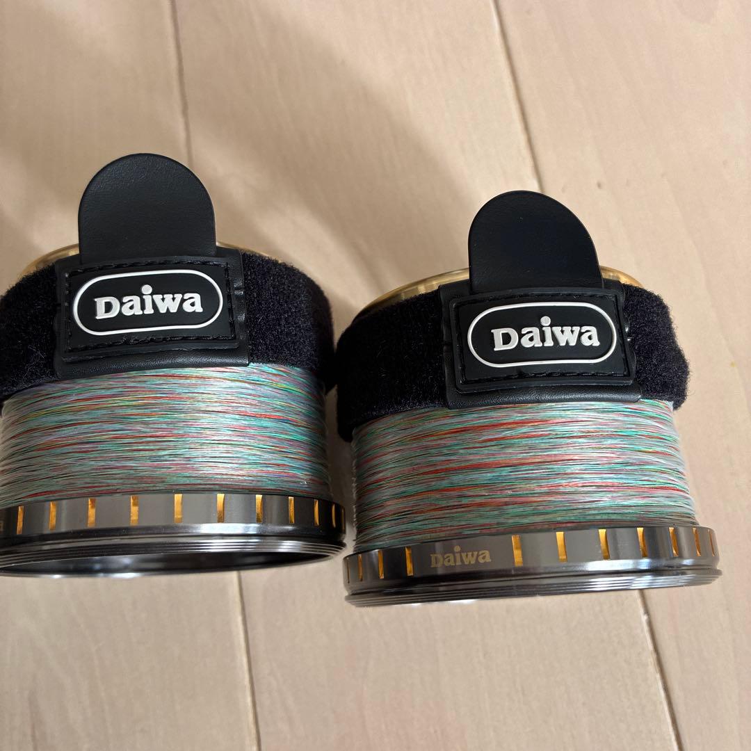 Daiwa トーナメントサーフ45 交換用スプール　2個セットケース付き