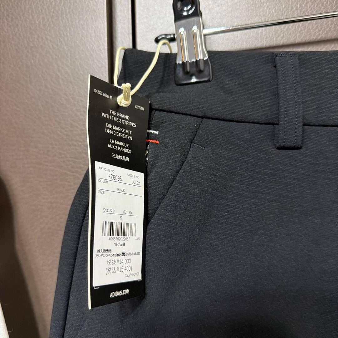 新品✨アディダスゴルフ　上下　タートルネックシャツ　裏起毛スカート　白　黒　Ｓ