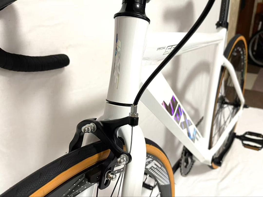 新品・未使用JIXFピストバイクFIXED GEARホワイトフロントブレーキ付