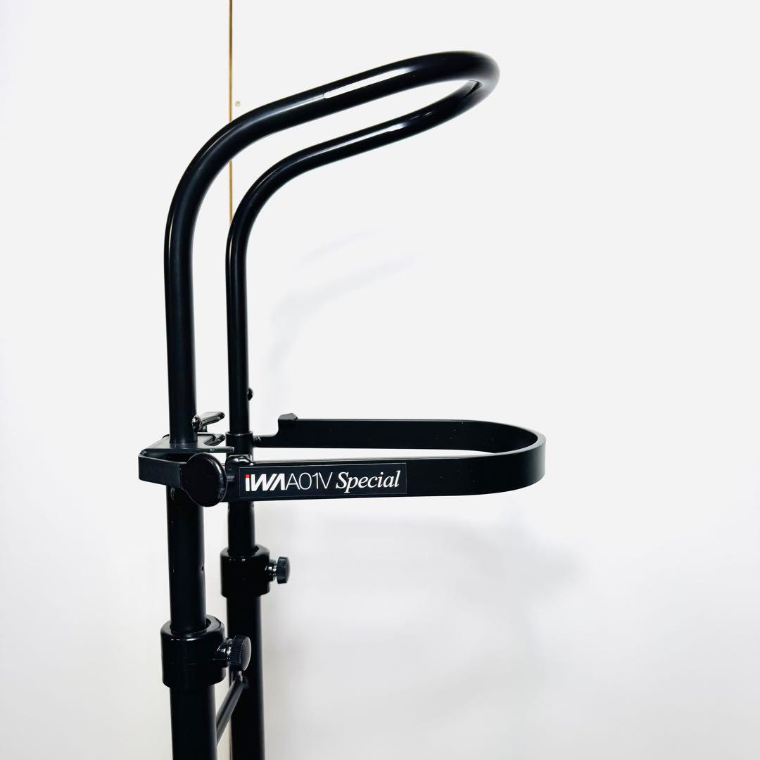 IWA A01V 自転車縦置きスタンド(ロード・クロス対応) 丸八工機