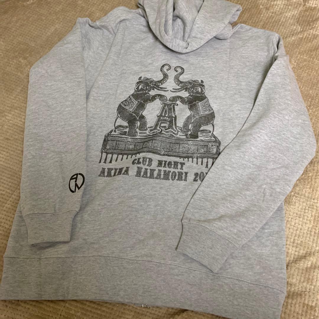 中森明菜さんのパーカー