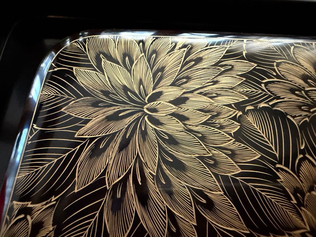 輪島塗　菊沈金彫詰 菓子器 共箱付き