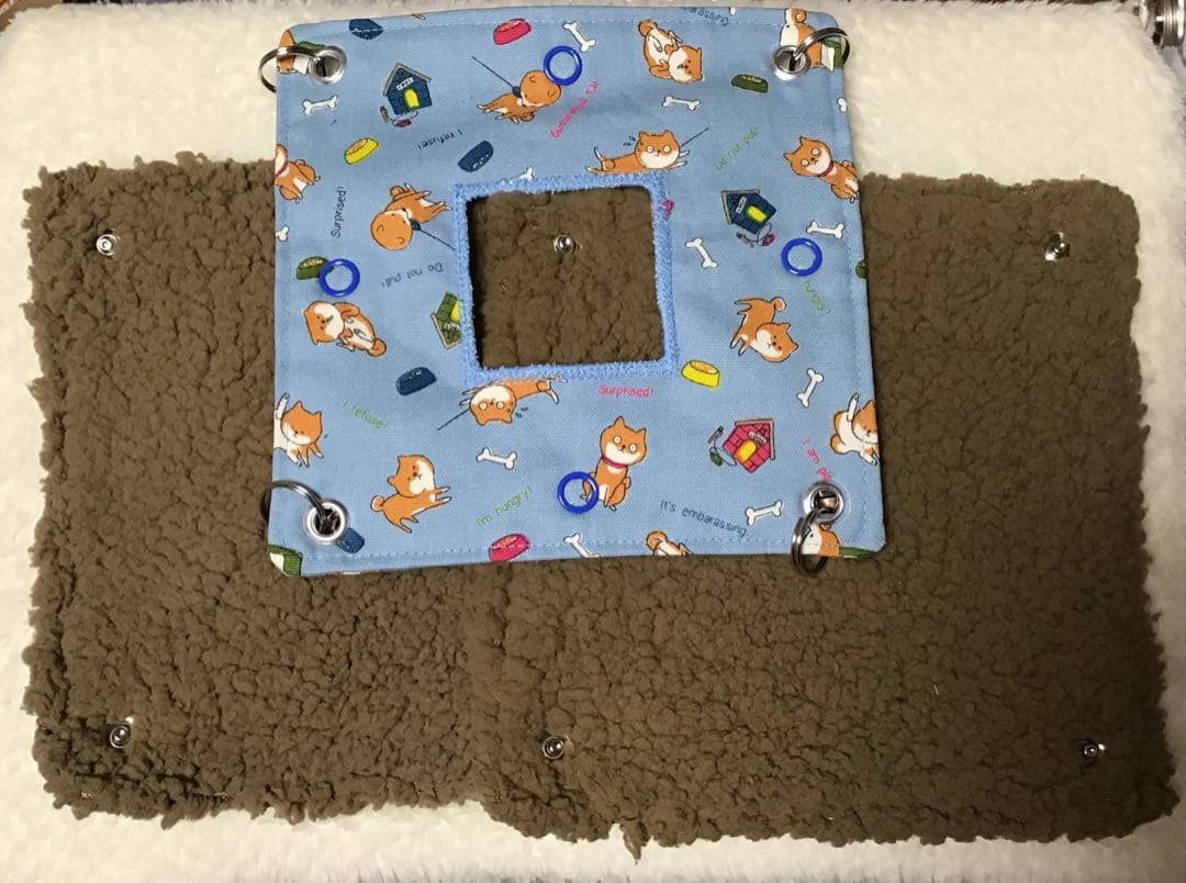 モモンガハウス(犬・ハウス柄)  ボア茶  1850円