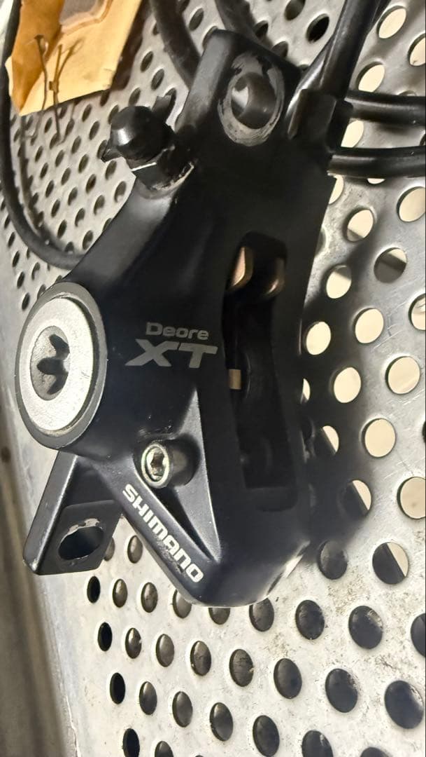 Shimano Deore XT M775ブレーキ（前後）+純正メタル1セット