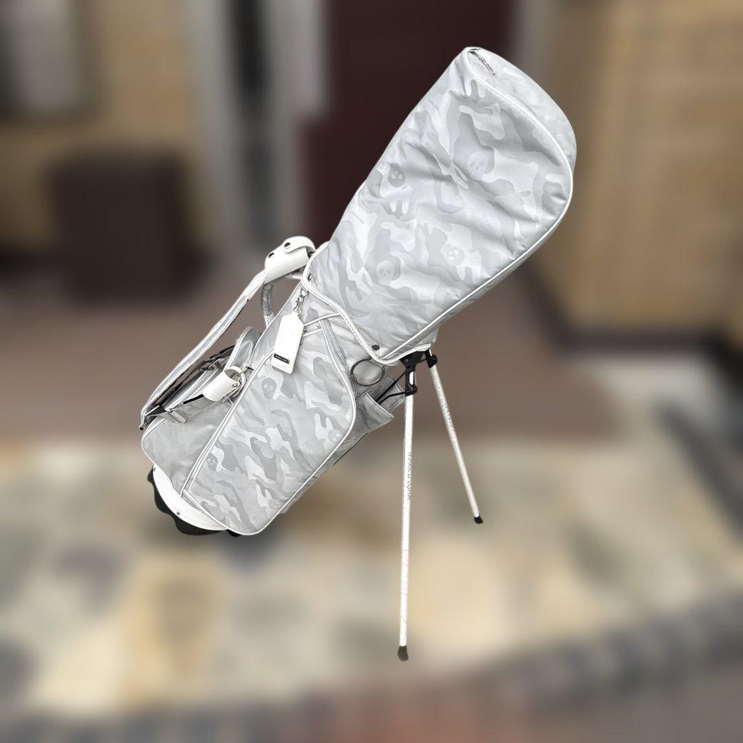 マークアンドロナ　キャディーバッグ即購入可能です！