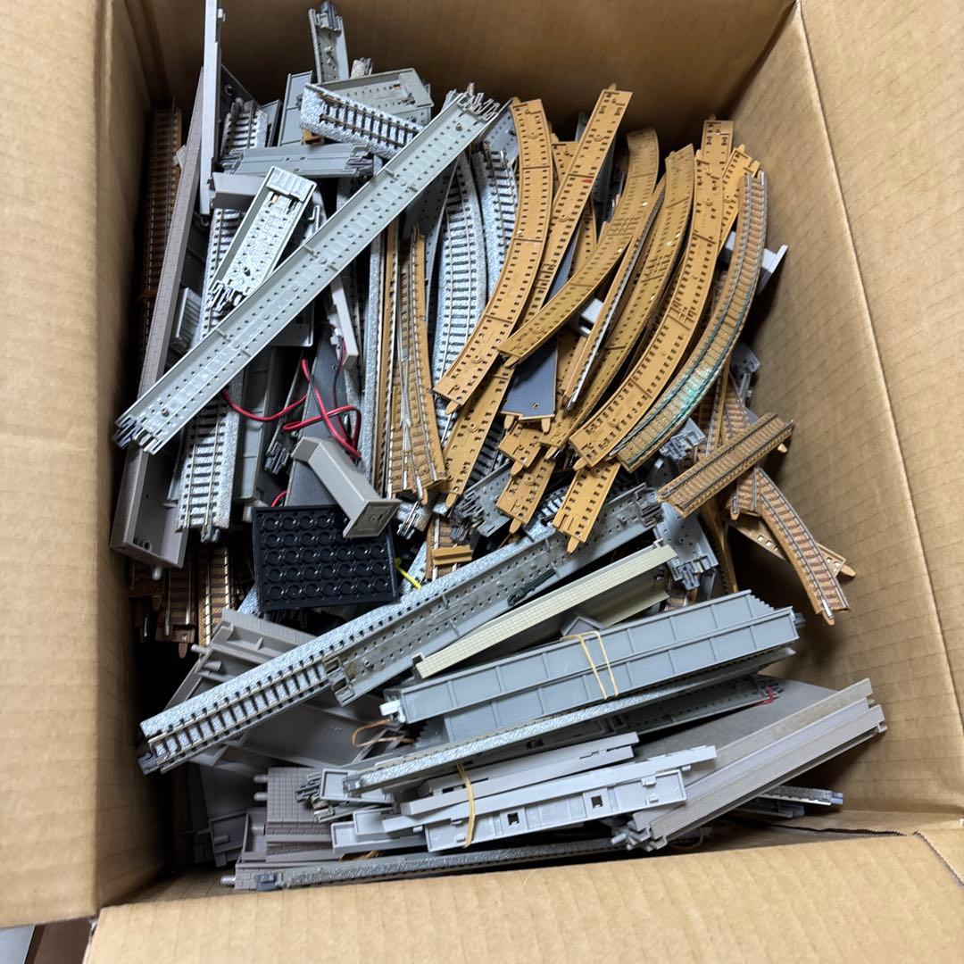 レール 多数部品大量まとめ出品ジャンク品tomix 他 車両6台　値引きできます