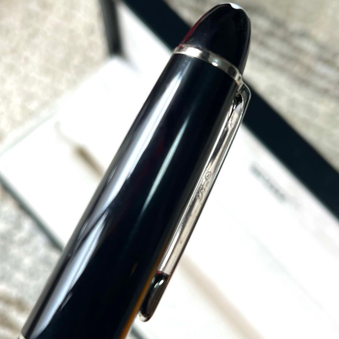 モンブラン マイスターシュテュック　P146 万年筆　Fニブ　プラチナ