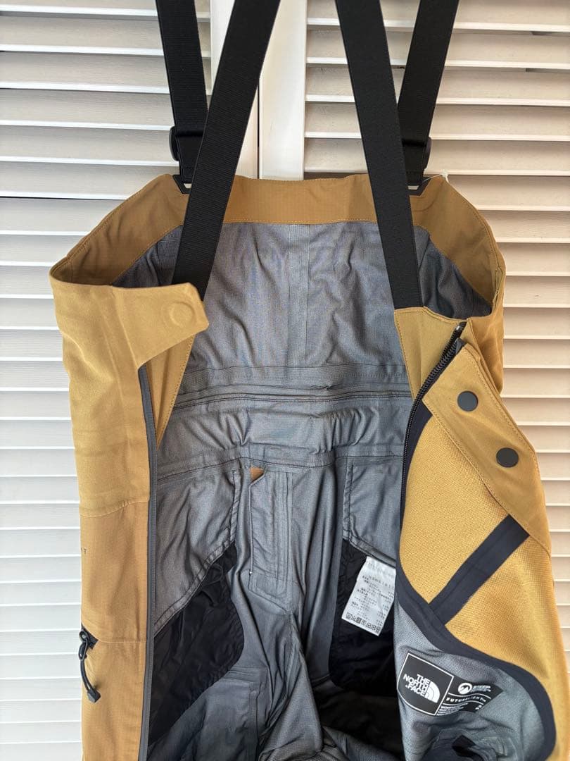 【美品】THE NORTH FACE ベージュ スノーボードウェア レディース