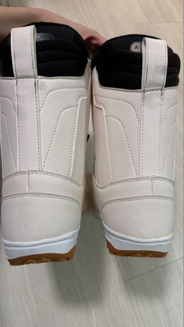 ナイデッカーBOA ONYX 女性22.5cm スノボ ブーツ