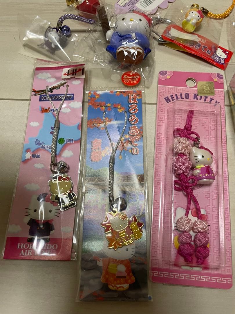 新品希少 サンリオ ご当地ハローキティ ハワイ 韓国 アゲハ蝶 根付けストラップ