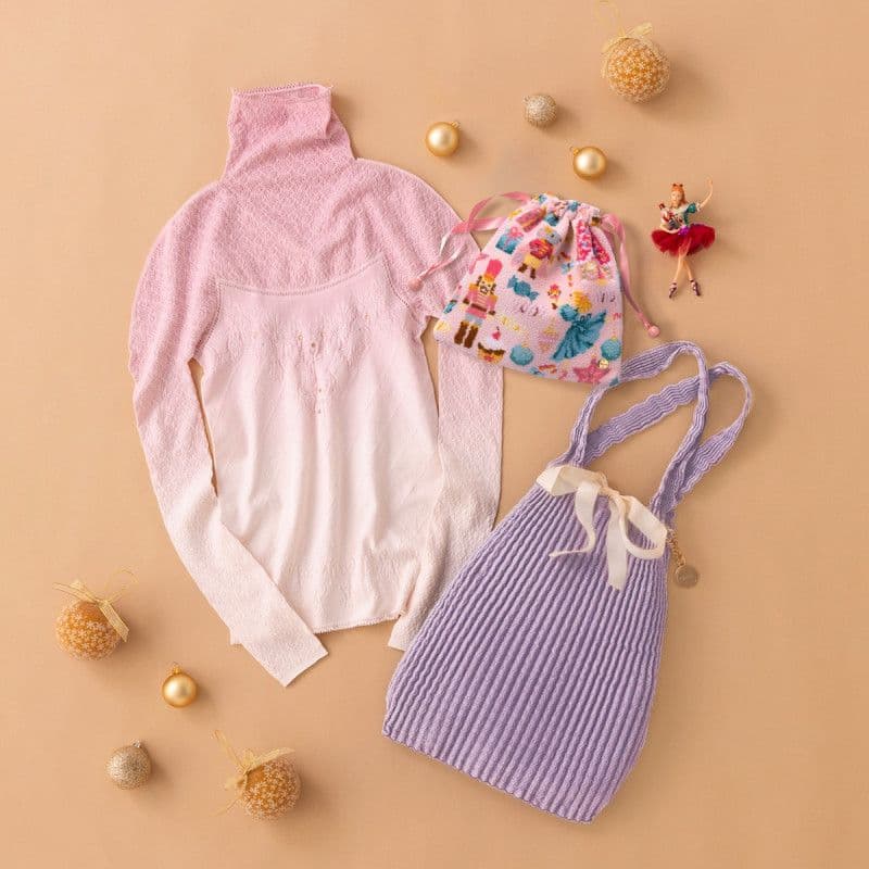 チャコット　ノーソーイングニット　グラデーション　クリスタル　ハイネック