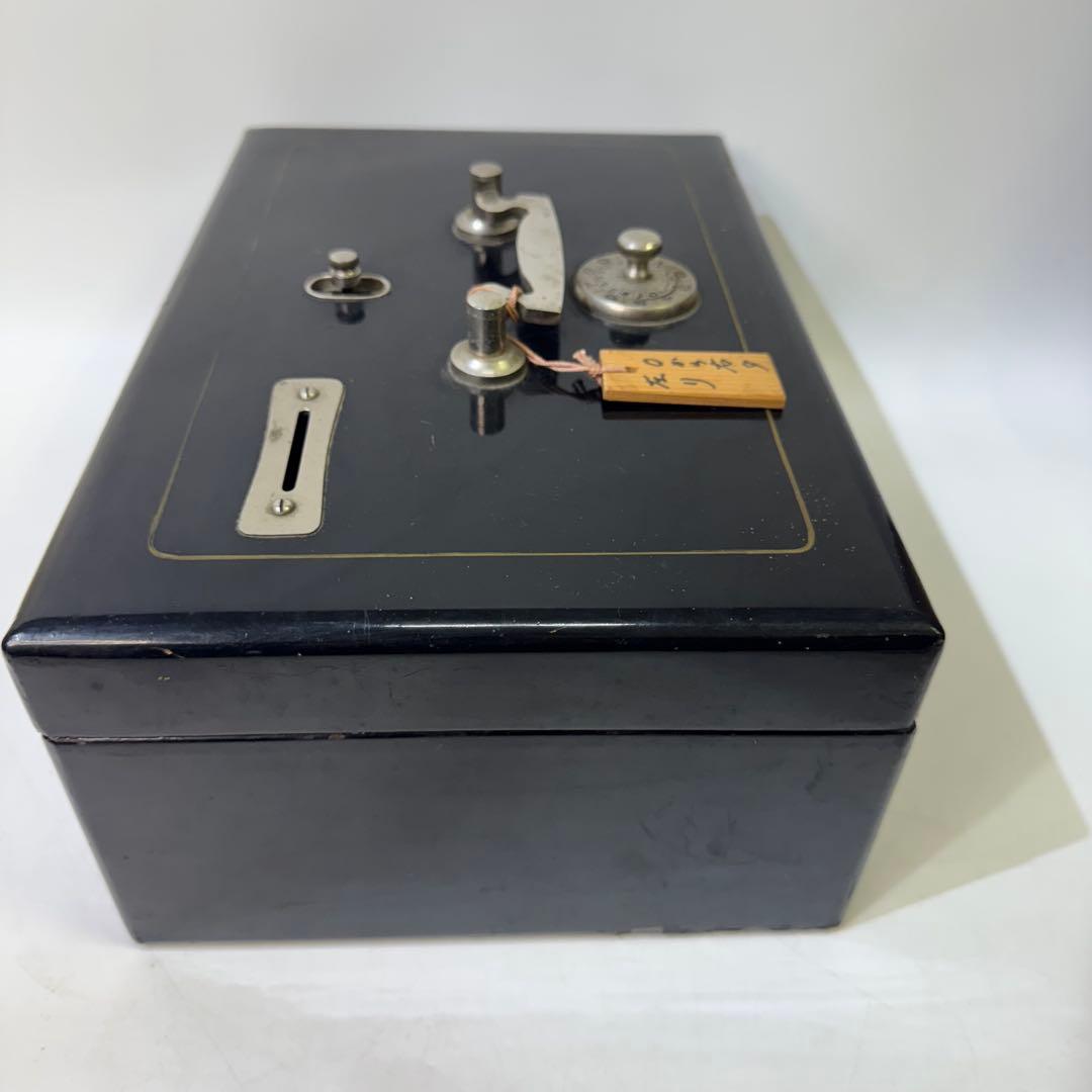 手提げ金庫　千鳥　金属製キャッシュボックス ダイヤル式　アンティーク　逸品