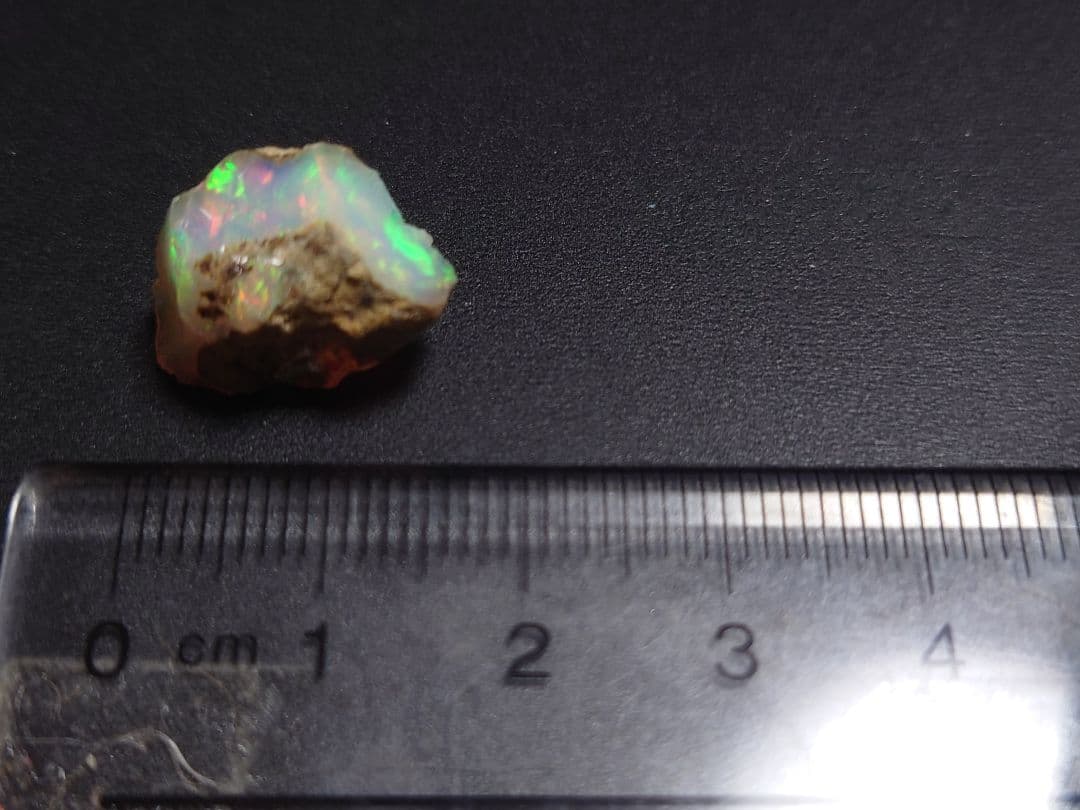 プレシャスオパール 原石 多色　ジュエリー　グレード　エチオピア　鉱物
