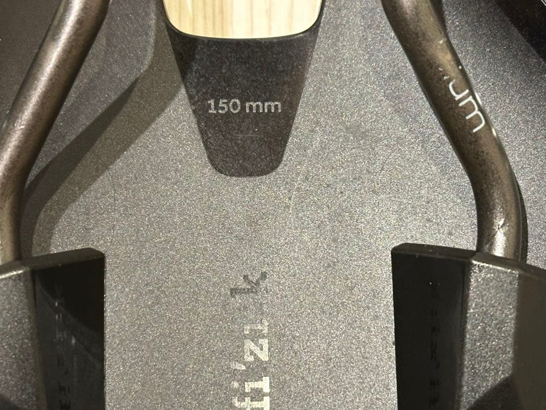 fi'zi:k Argo Tempo R3 K:iumサドル 150mmブラック