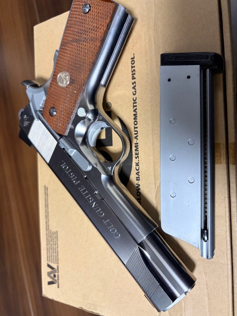 ウエスタンアームズ　ガバメント　ガスブロ　木グリ付き