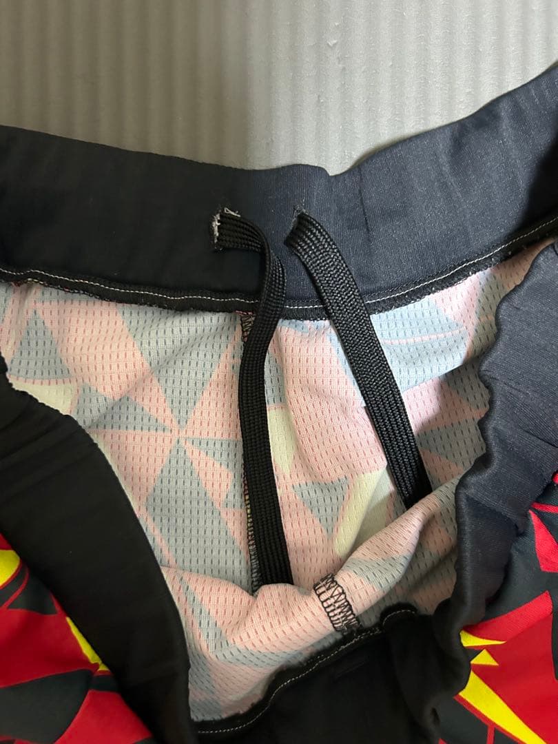 ヨネックス 幾何学模様 バドミントンパンツ