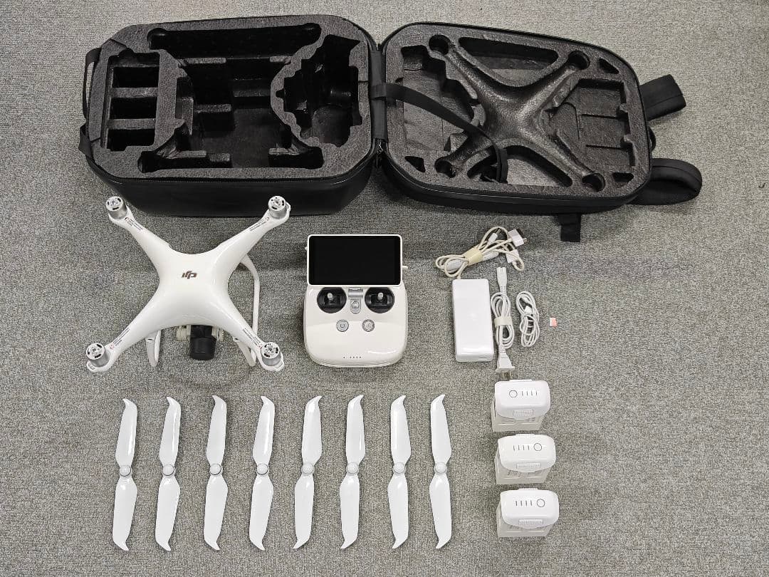 美品! DJI Phantom 4 PRO + V2.0、バッテリー3個付