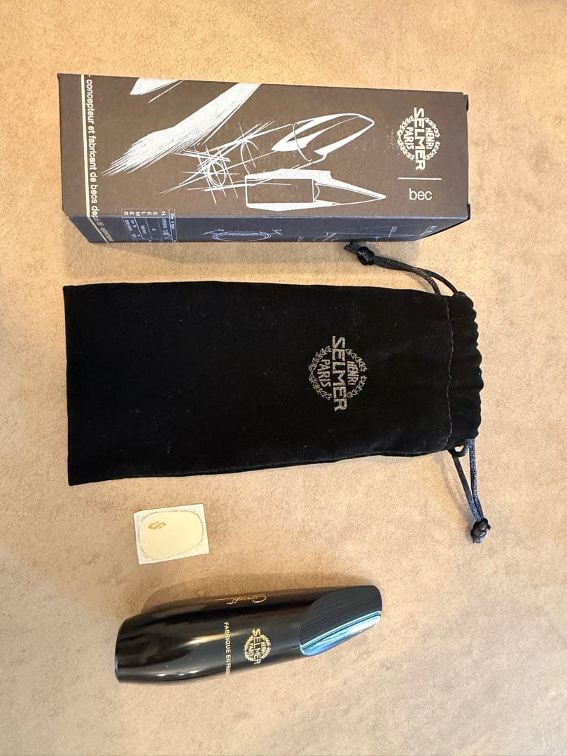 Selmer テナーサックス マウスピース コンセプト リガチャー、キャップ付き