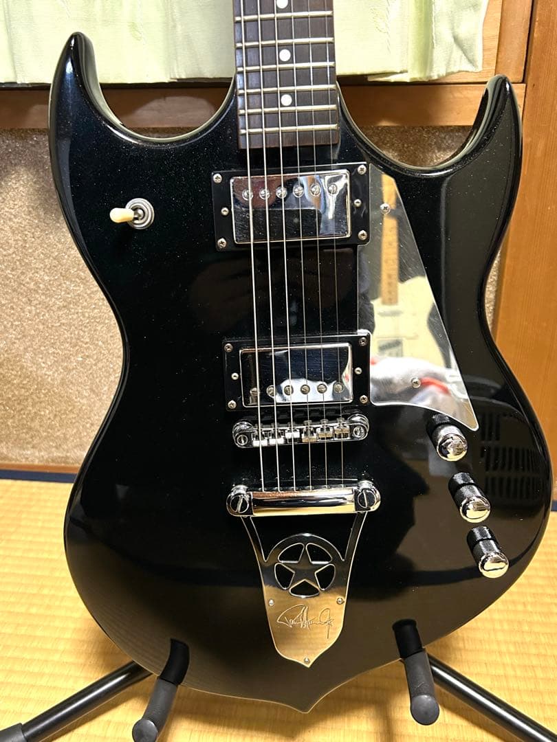 ポール・スタンレーモデル SILVERTONE PSSN-1