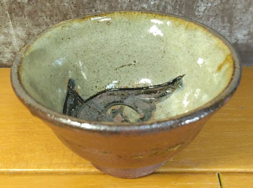 人間国宝 金城次郎 ぐい呑 栞 共箱 美品 やちむん 壺屋焼 壷屋焼 魚紋ぐい呑