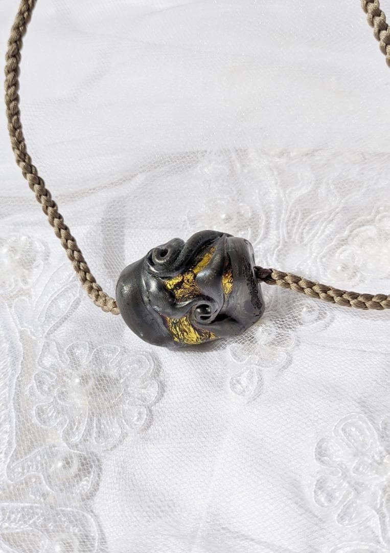 吉田正子トンボ玉（拾玖）　「江戸組み紐」ネックレス　ガラス玉に込めた日本画