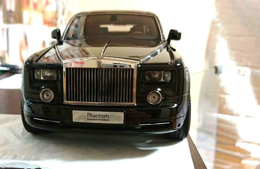 ロールスロイス ファントム EWB (黒) 1/18