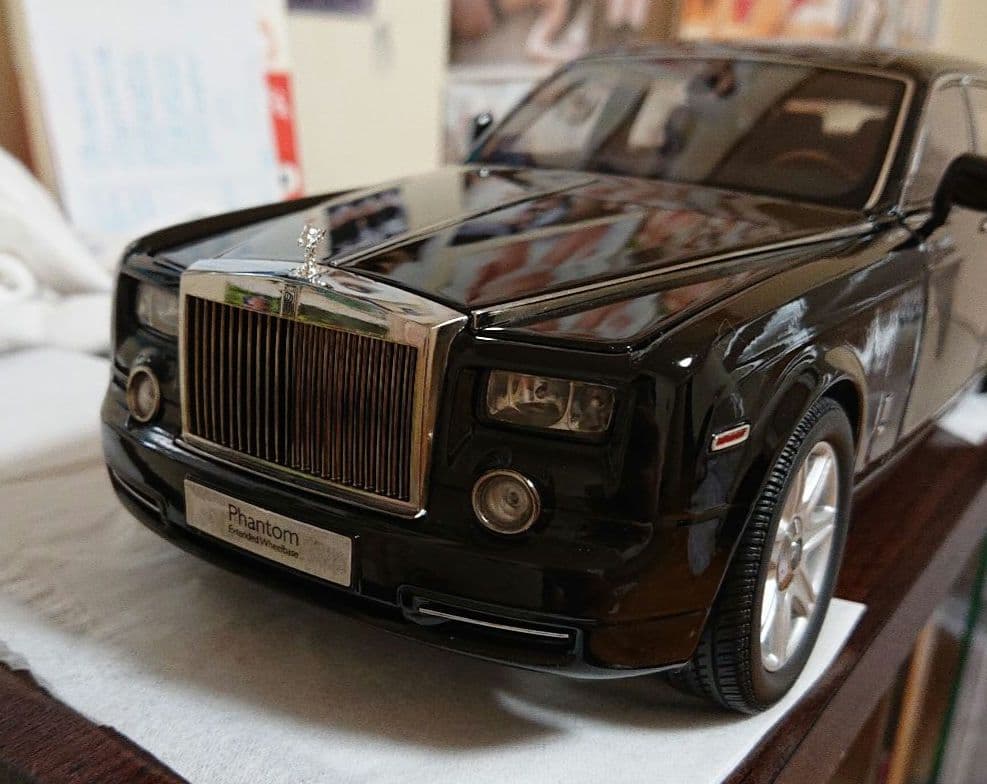 ロールスロイス ファントム EWB (黒) 1/18