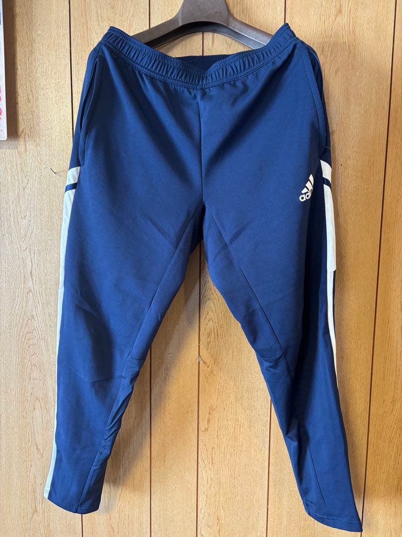 adidas ジャージ上下、ぷらシャツ上下　まとめ売り