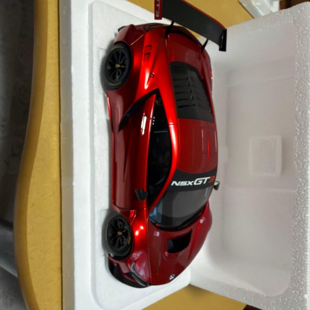 オートアートNSX GT ミニカー 1/18 赤