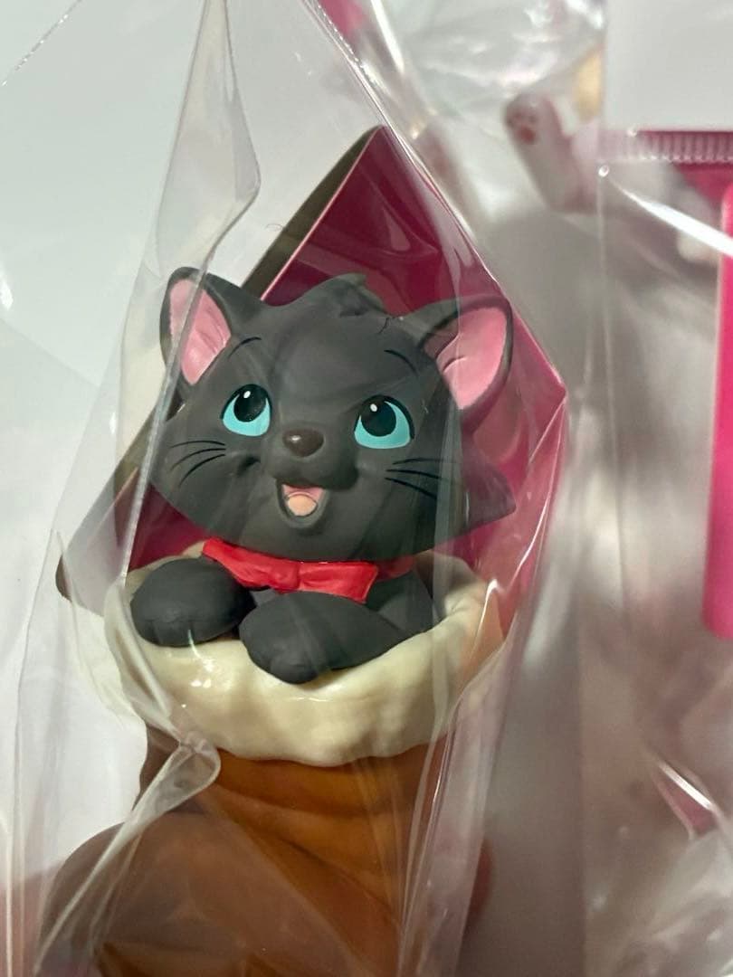 おしゃれキャット　キーホルダー　マリー　ベルリオーズ　トゥルーズ　マフラー