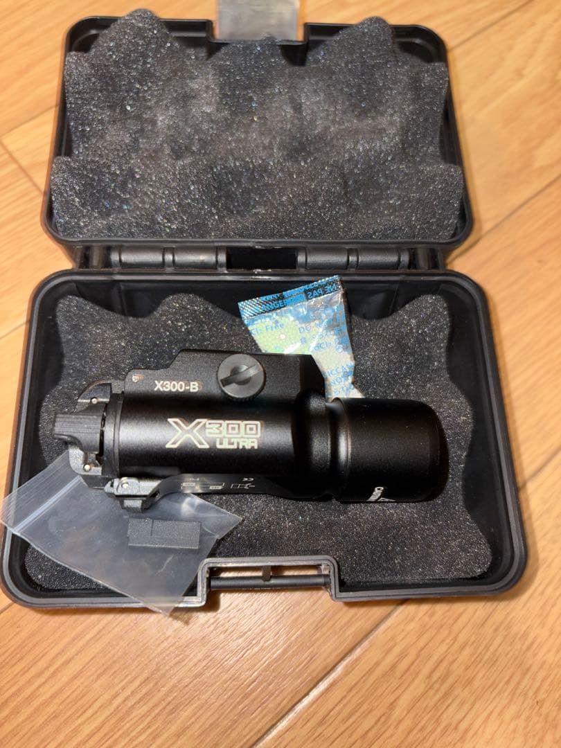 【期間限定ライト付属】ほぼ未使用東京マルイSTRIKE WARRIOR ガスガン