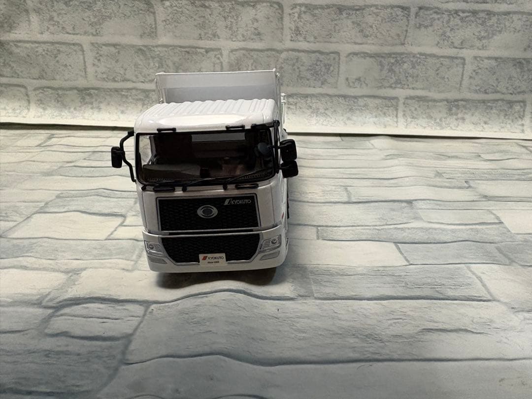 ミニカー KYOKUTO Heavy-duty rear dump truck 1/43