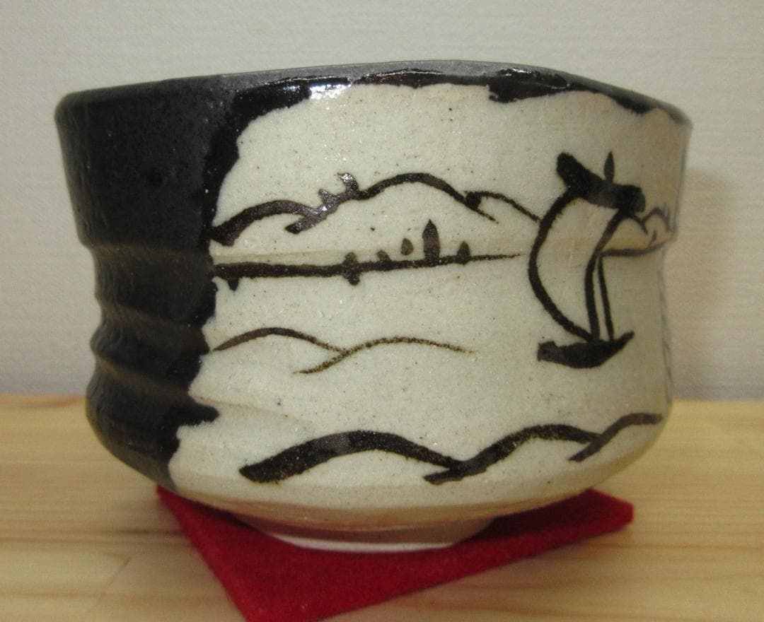 送料込【逢絢亭・新品】茶道具 茶碗 美濃焼 黒織部 白土窯 共箱入り