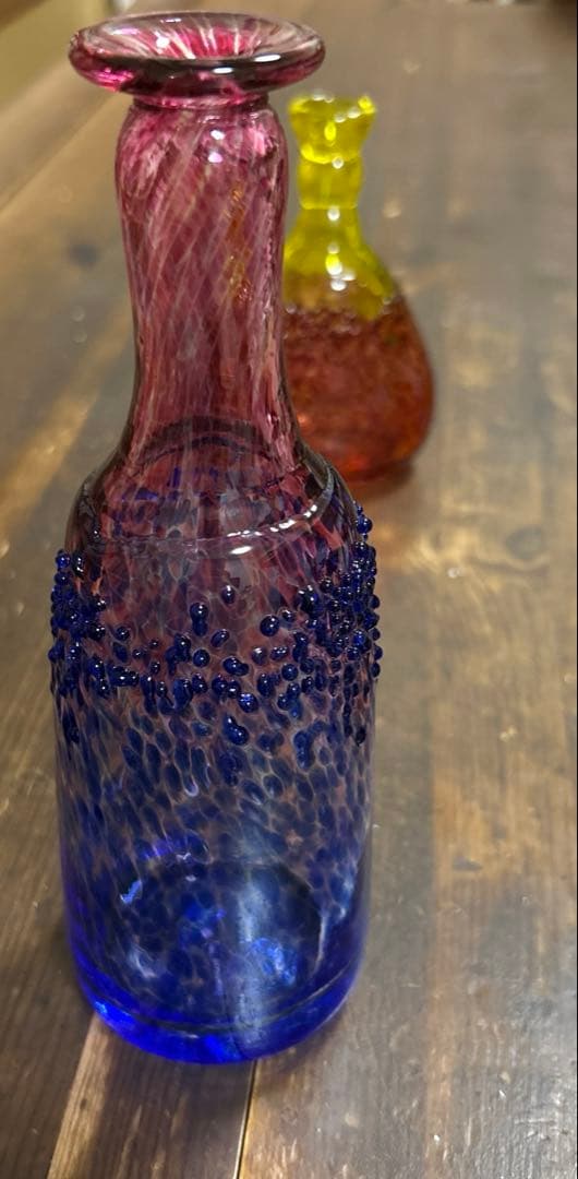 ガラス作家　作家物　花瓶　一輪挿し　ドリンクボトル　吹きガラス